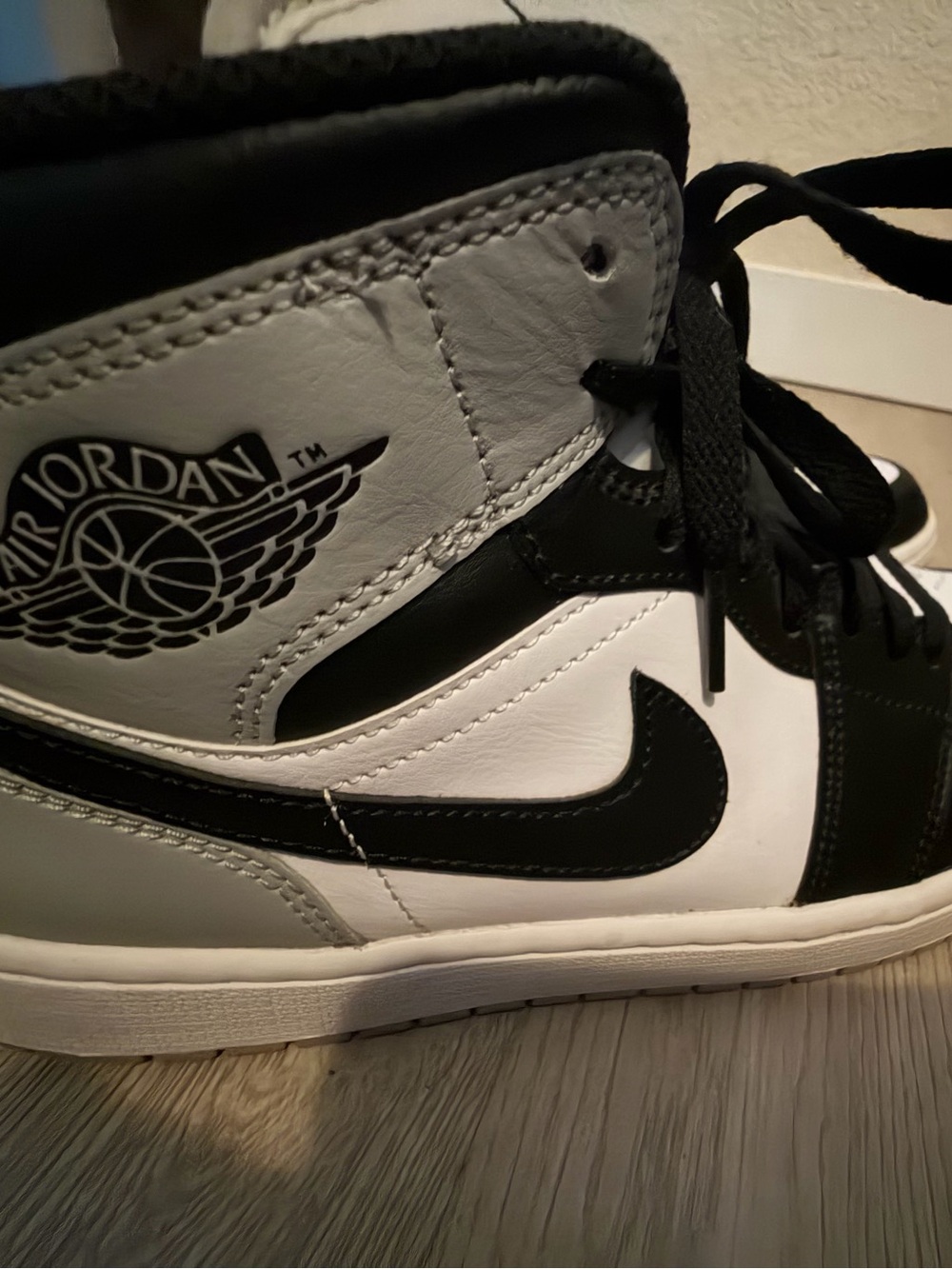 Jordan Ones High-Top Sneaker in White, Black, Gray Mens Size 9 no box